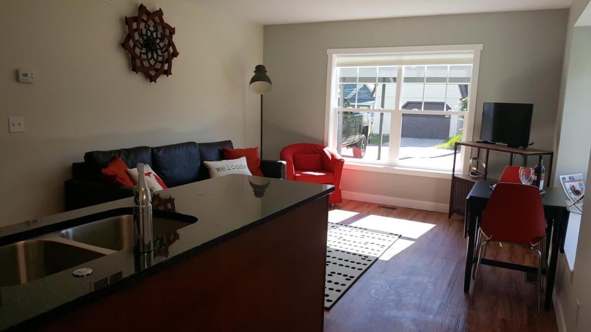 Modern And Pristine Condo -By The Gt Commons Traverse City Ngoại thất bức ảnh