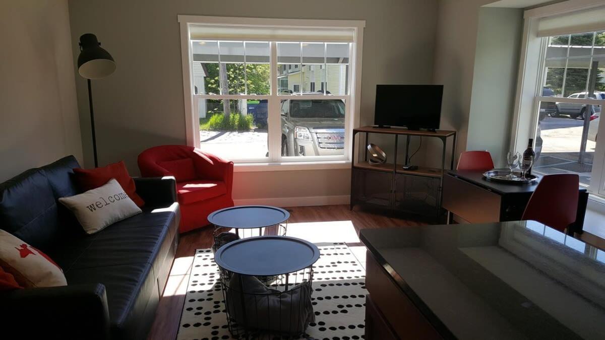 Modern And Pristine Condo -By The Gt Commons Traverse City Ngoại thất bức ảnh